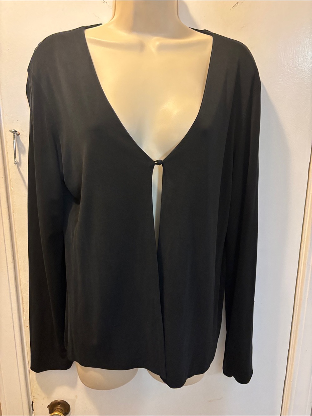 Vintage Eileen Fisher Small Silk  V-Neck Jacket 26-376